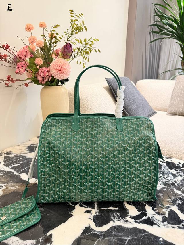 Goyard | The Hardy, a million times more stylish than a regular tote bag. This n