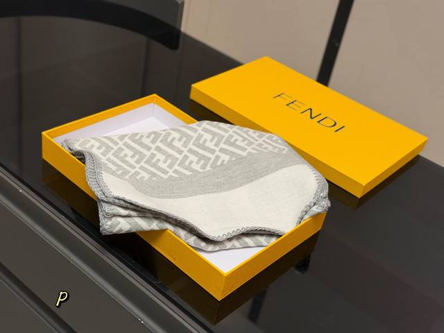 Box included. Size: 30*180cm. It's getting colder! A scarf is really needed at n