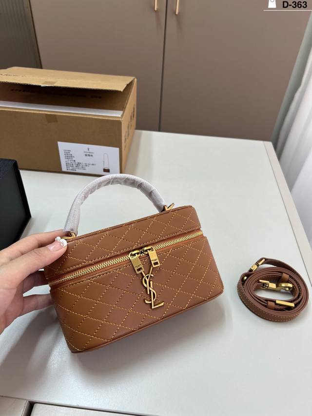 YSL Saint Laurent Gaby Makeup Box Bag YSL Gaby Mini New Zipper Makeup Bag Small,