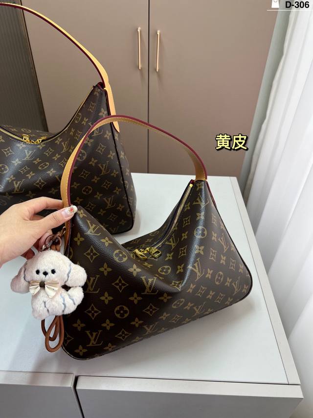 Small accessory Lv Slouchy Mm handbag classic continues the retro trend If you a