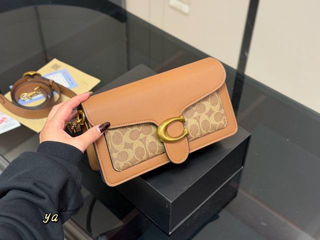 Comes with box. Size: 25*15cm. A versatile Tabby accessory. Coach Dionysus Tabby