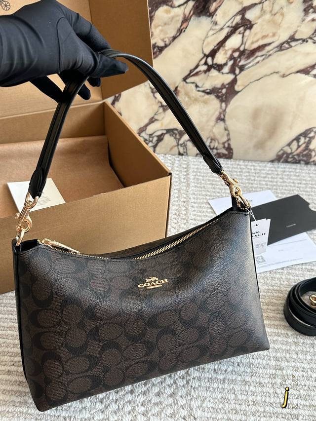 Comes with box Size: 28 16Cm Coach's new hobo bag is absolutely gorgeous Casual