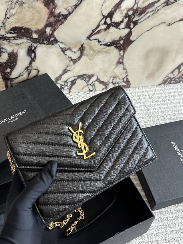 Cowhide leather bag with box. Size: 20cm. YSL WOC envelope bag. Caviar leather l