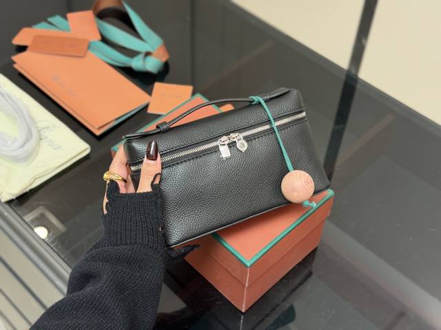 Comes with box Size: 20*11Cm Loropiana bag is a hit, even Gigi Hadid loves it~ r