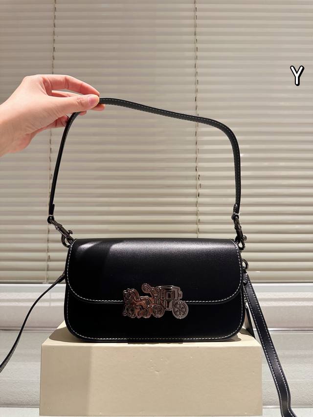 Gift box size 23*13 Coach Harpet shoulder bag My absolute favorite commuter bag