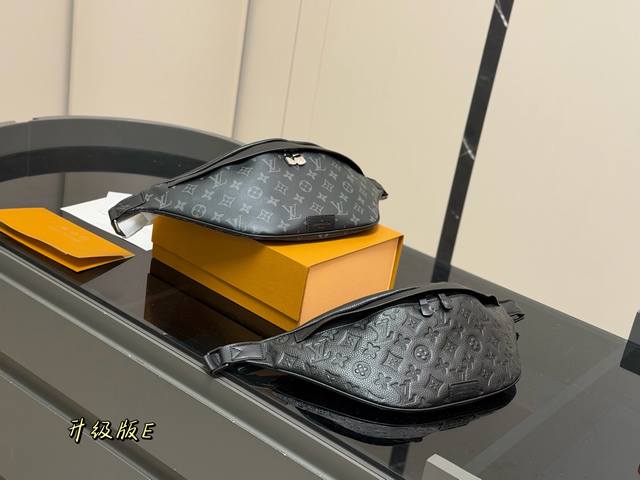 Black floral print, black leather, with folding box, LV waist bag. Can be used a