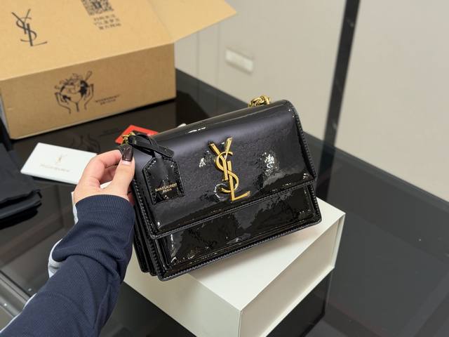 Genuine leather version with full packaging. Saint Laurent Wang Ziwen's same sty