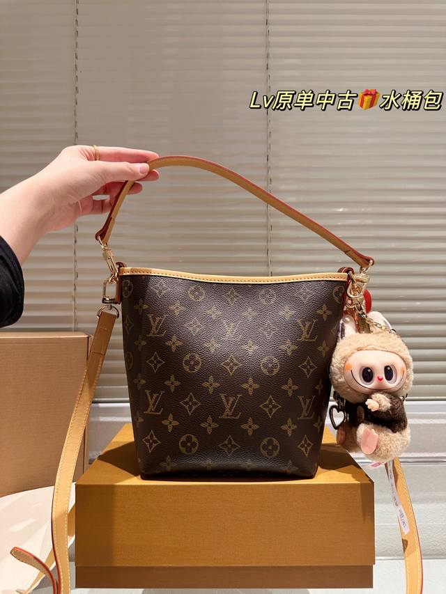 Full packaging size 17*22 Lv monogram bucket bag Casual and easy, just grab it w