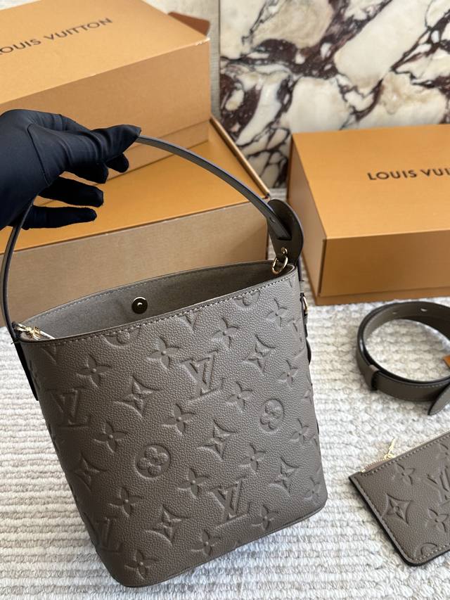 Lv New Bag Launch C Brown-Green Texture is Superb #Lv Autumn/Winter New Bags Sho