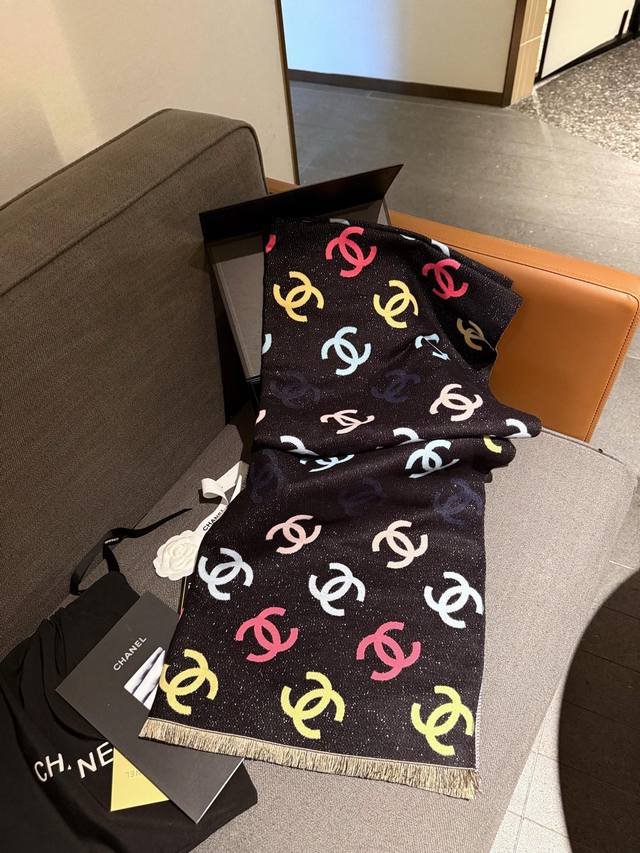 Gift box packaging +5 Chanel cashmere scarf High quality and full of artistry Ex