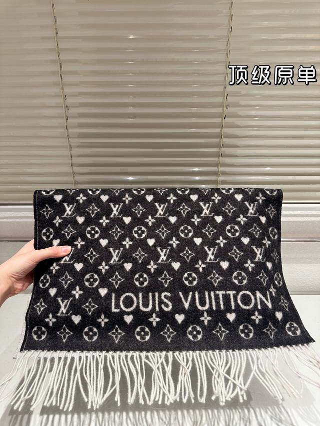 LV cashmere scarf (Ddd) - Versatile, stylish, and exuding a high-end feel. This
