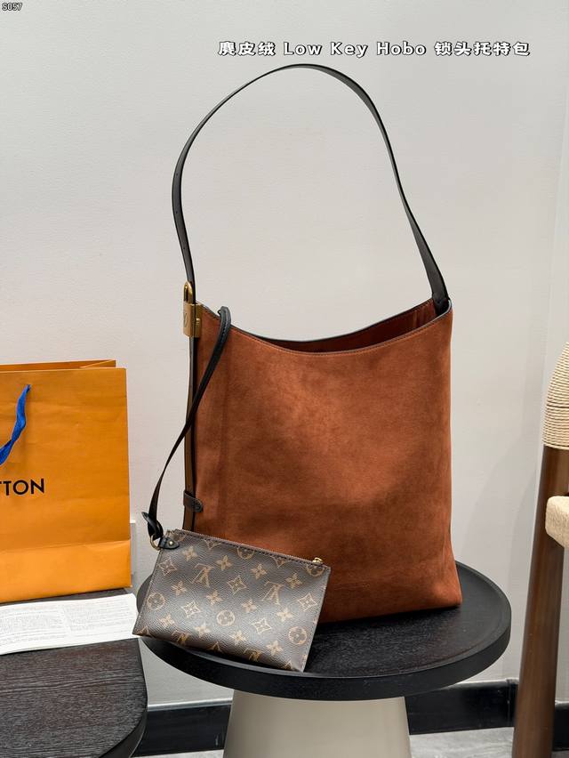 No box Lv New Suede Tote Bag Series Low Key Hobo Handbag Vintage Series Lock Tot