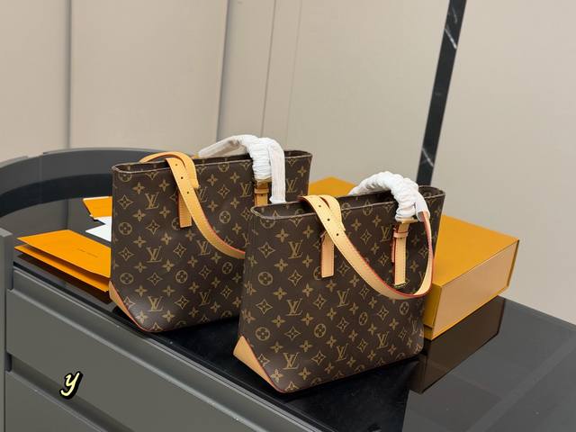 Comes with a folding box/airplane box. LV Piano Mezzo tote bag. High-quality fee