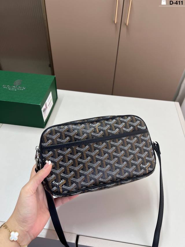 Goyard camera bag (Ddd)