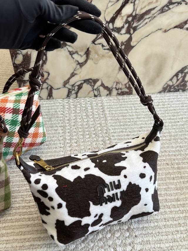 Miumiu 25 New Lunchbox Bag New colorway of the Miumiu lunchbox bag is here again