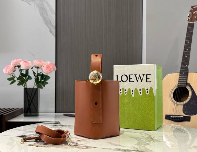 Comes with gift box Loewe Lucky Bucket The king of commuter bags, I see who does