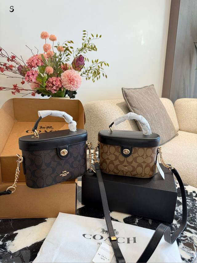 Report: The classic monogram print is really gorgeous! The all-over logo print o