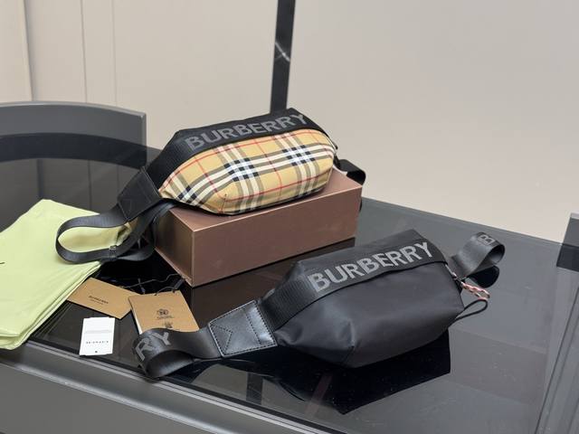 Comes with box. Size: 25.15cm. Burberry waist bag! Sweet and edgy! This waist ba