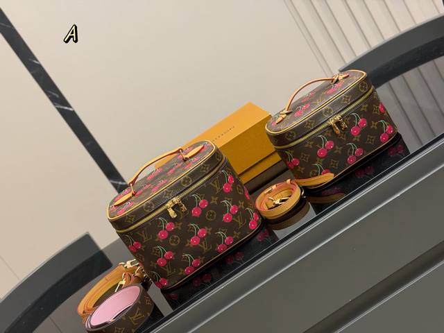Folding Gift Box LV's makeup bag this season is quite popular in the fashion wor