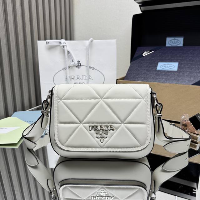 Top-quality original single-piece P brand new women's bag 1Bd283 has arrived! T