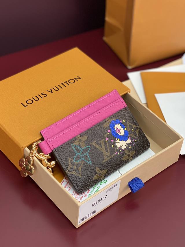 Factory Price p M15332 Christmas Edition! The high-quality Louis Vuitton Charms