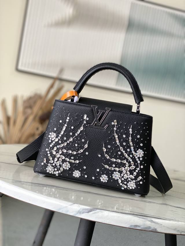 Factory Price p Premium Original Leather M25716 Black Small As part of the "Extr