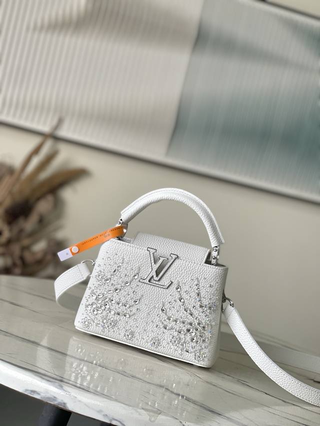 Factory Price p Premium Original Leather M25934 White Mini As part of the "Extr