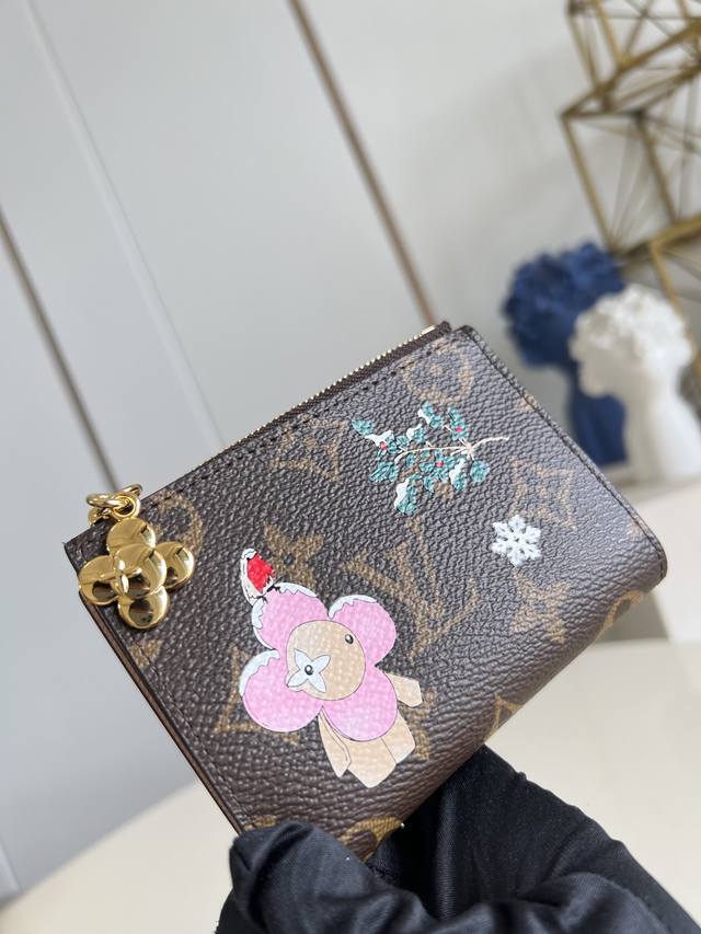 Factory Price p Top-Tier Original M15334 This Lisa wallet is from the Vivienne W