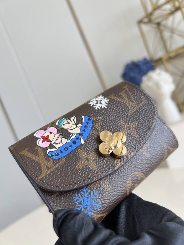 Factory Price p Top-Tier Original M15323 Vivenne Wintery Travel series brings a