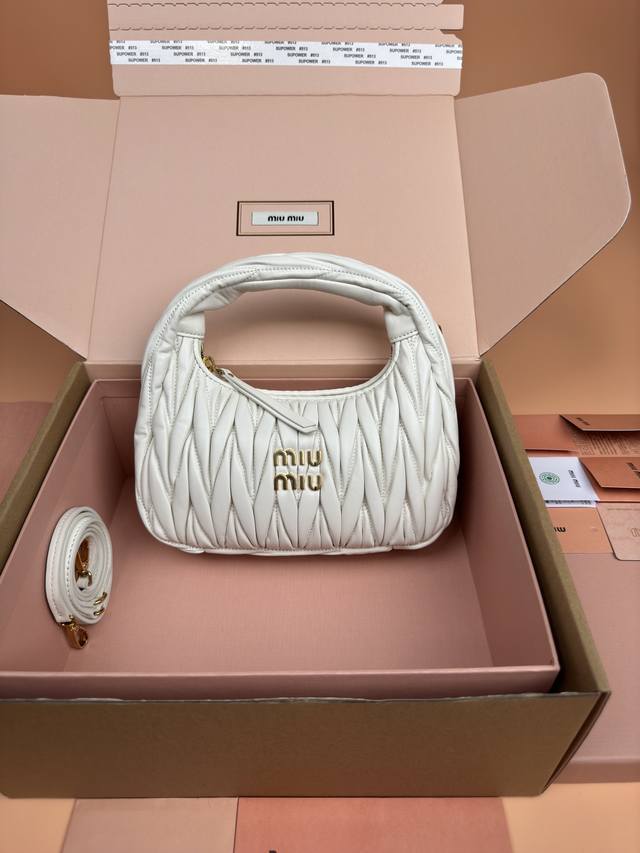 Original Leather, with Picture Packaging Premium Hardware Original Leather Wand