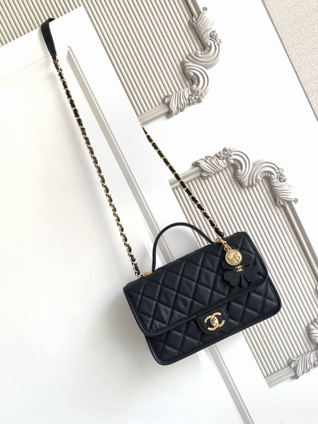 25B Four-leaf clover series, lychee leather with sand gold texture, full of styl