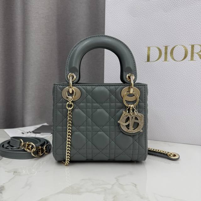 Top-quality original single-compartment rock grey lambskin diamond buckle Lady D