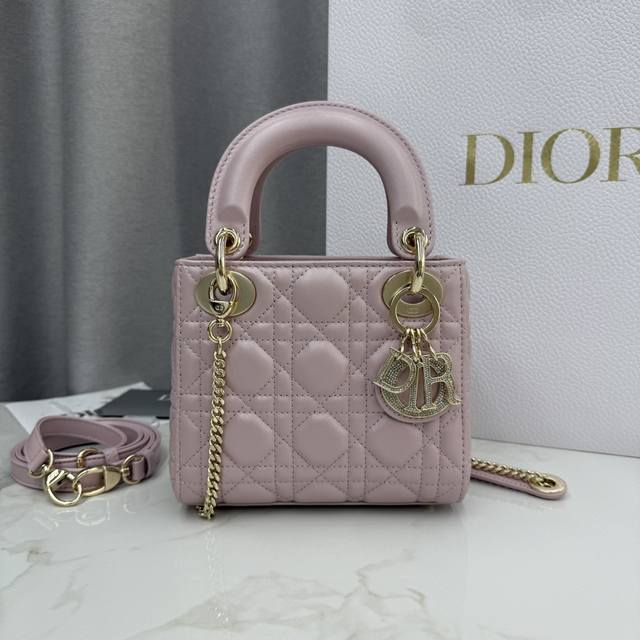 Top-quality original single-compartment pearlescent pink lambskin diamond buckle