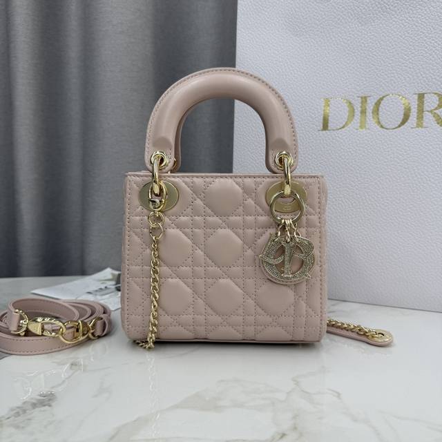 Top-quality original single-compartment Lady Dior bag in blush pink lambskin wit