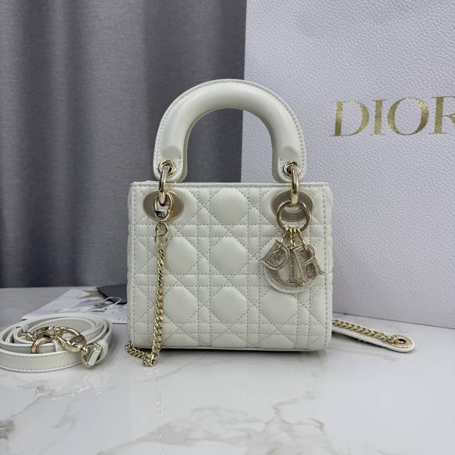Top-quality original three-compartment white lambskin Lady Dior bag with diamond