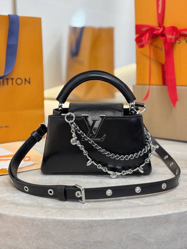 Capucines East-West Mini Handbag M25492 Black 22cm This Capucines East-West mini