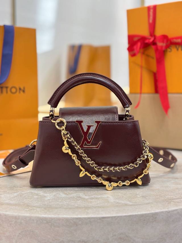 Capucines East-West Mini Handbag M25473 Burgundy 22cm This Capucines East-West m