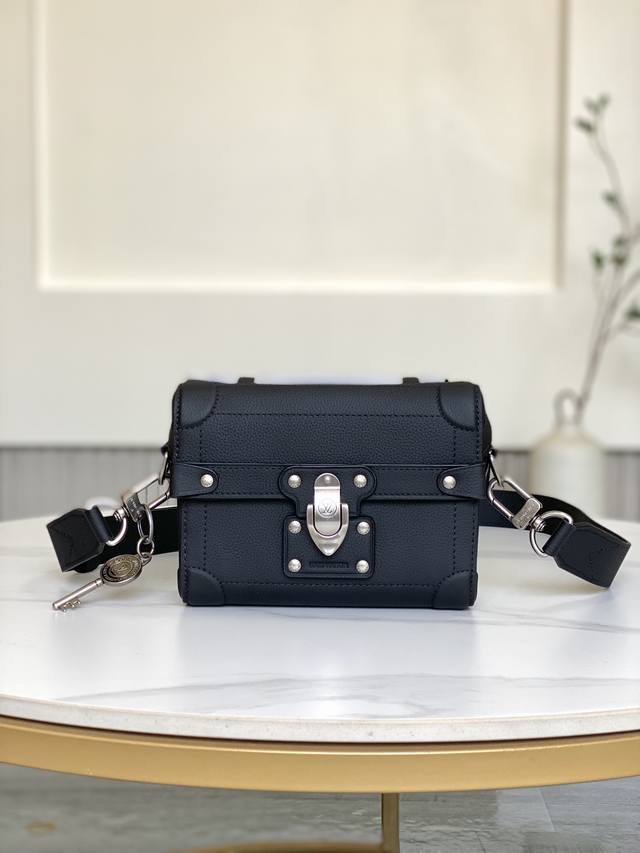 Double 11 Special Price 11516 Brand New, No Returns or Exchanges 19 X 15 X 7 cm