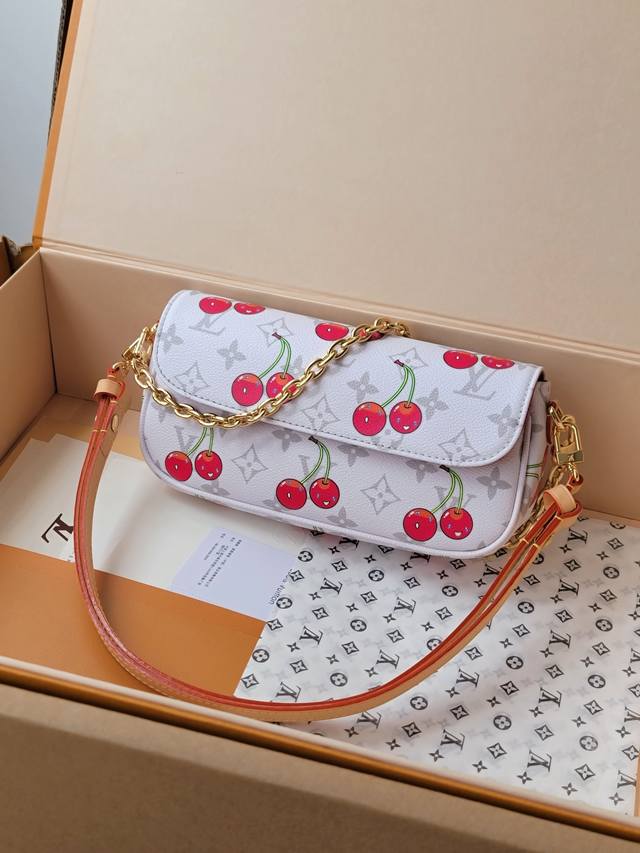 Factory Price. Top-quality original leather, genuine single piece with full bou