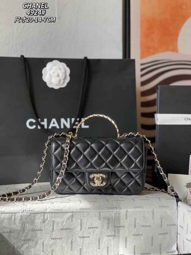 . Top-quality original leather, top-grade original single item with complete bou