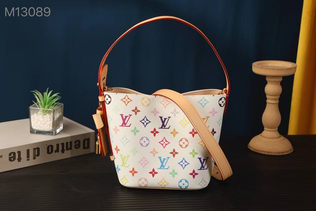 Exclusive Shot of All-Steel Mb M13089 White Color 163 Chip This All-In Bb handba