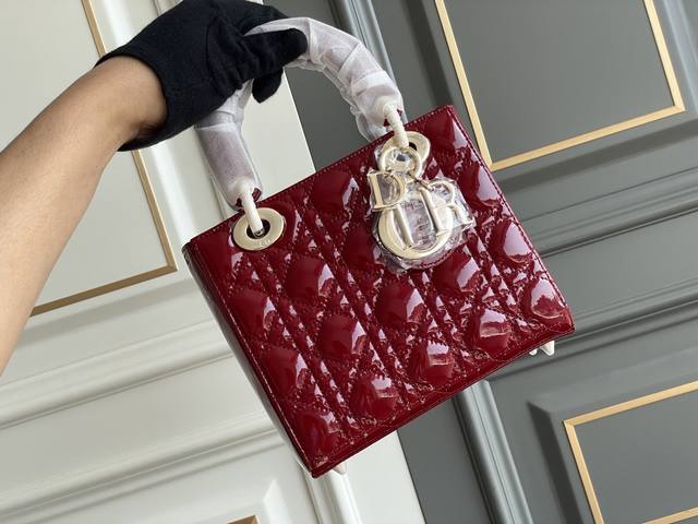 Original Price 120 Double 11 Special Offer Lady Dior Four-Patch Patent Leather