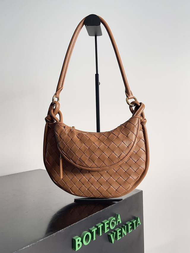 Will the Gemelli handbag featured in Shu Qi's advertisement be the next big tre