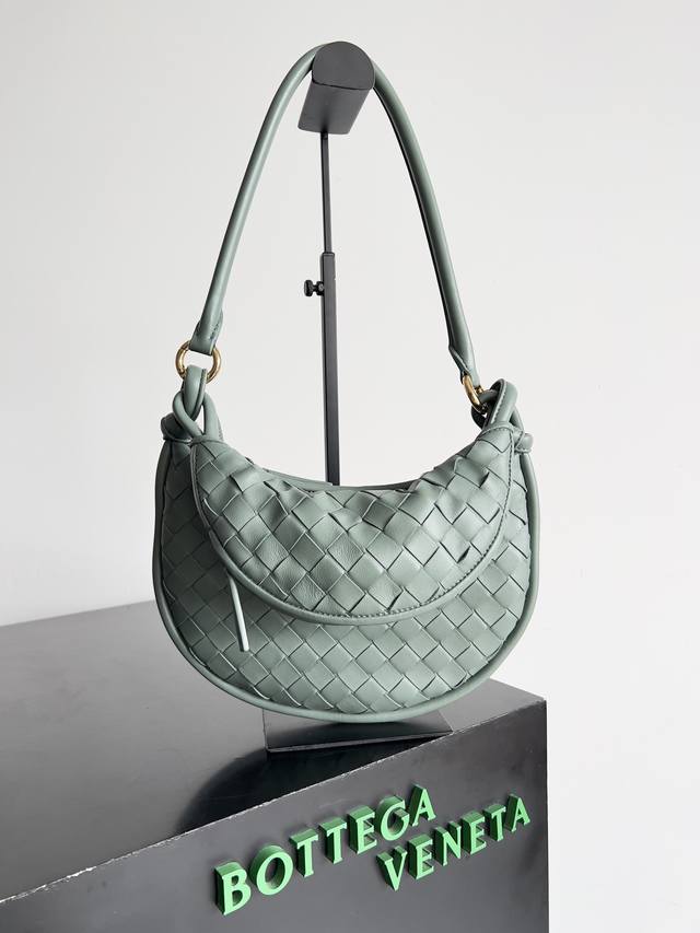 Will the Gemelli handbag featured in Shu Qi's advertisement be the next big tre