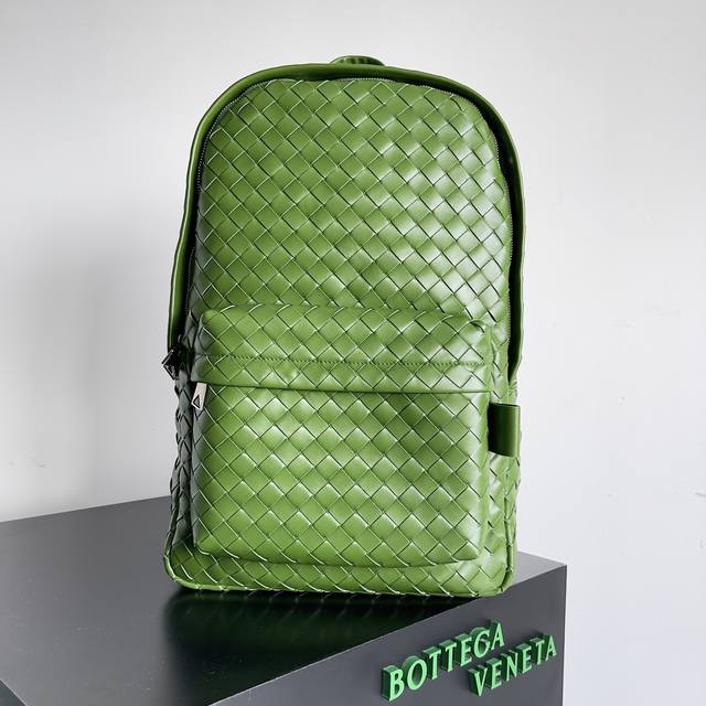 Small size The new Bv woven backpack is amazing! Bv has finally released a backp