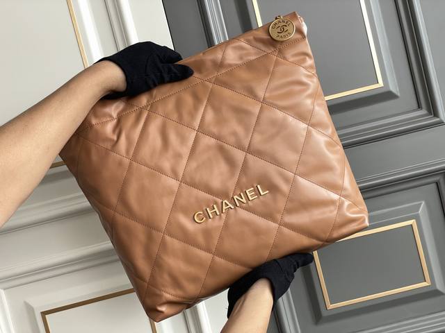 Original Price 1300 Double 11 Special Offer Genuine Leather Brand New with No Q