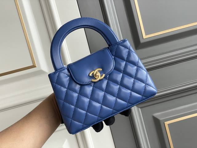 Original Price 1300 Double 11 Special Offer Genuine Leather Brand New with No Q