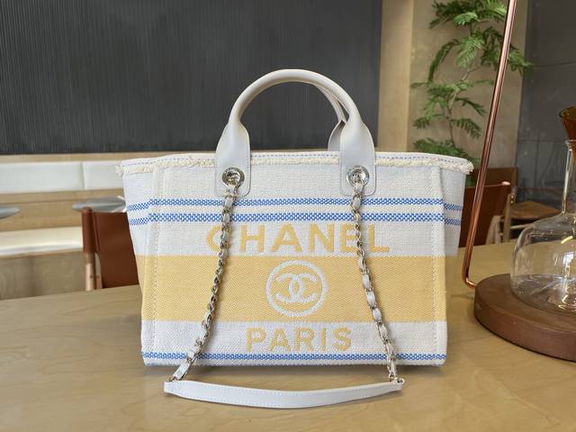 Double Eleven Flash Sale: Sold out! Remember to take her on your travels! Chanel