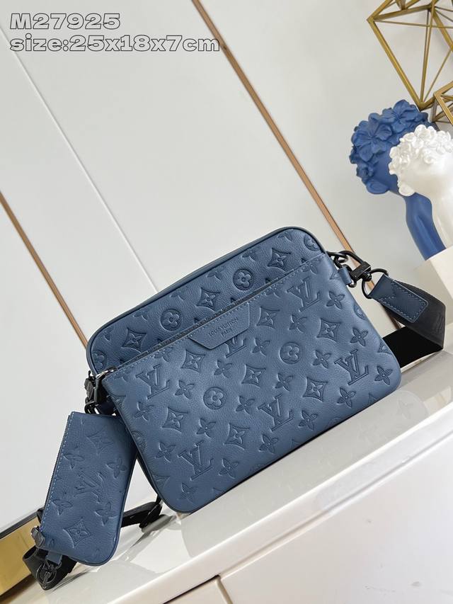 Factory Price p Top-Tier Overseas Original M27925 This Trio Messenger bag is cra