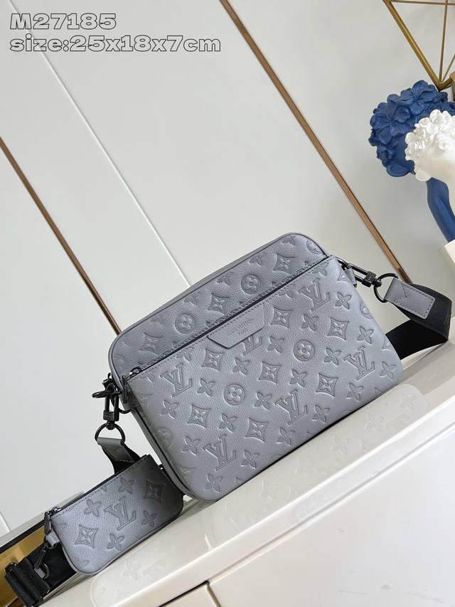 Factory Price p Top-Tier Overseas Original M27185 This Trio Messenger bag is cra